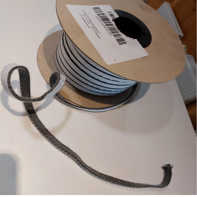 Zelfklevend kachelband 12 x 3 mm - lengte prijs per meter - zwart